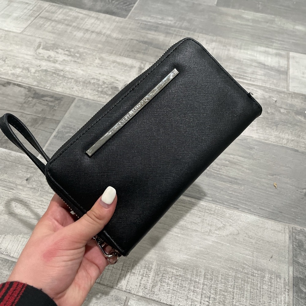 STEVE MADDEN BLACK & SILVER WALLET